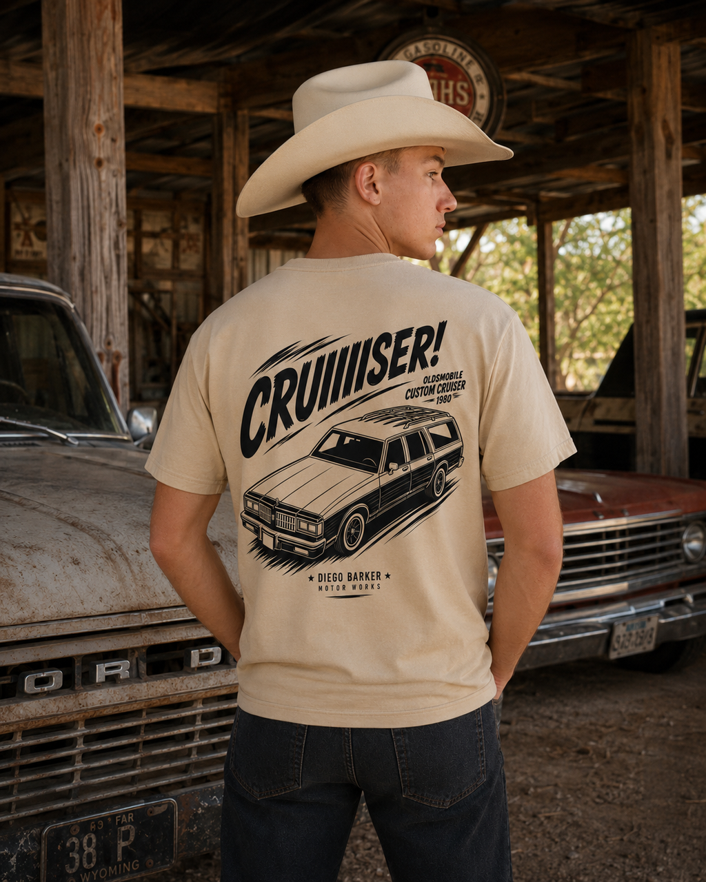 Tee-shirt Oldsmobile Custom Cruiser 1980 — CRUIIIISER!