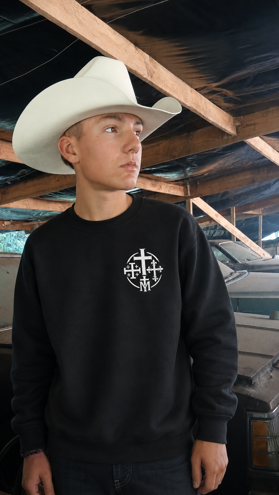 Hoodie Les Croix de l’Histoire — Foi & Héritage