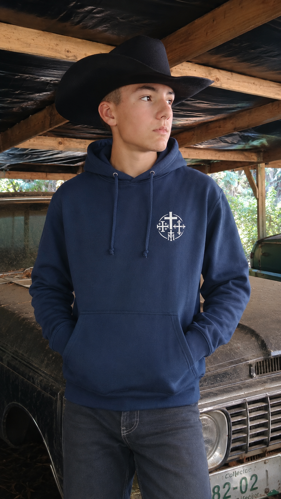 Hoodie Les Croix de l’Histoire — Foi & Héritage
