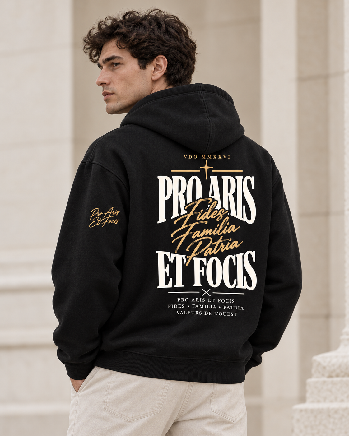 Hoodie Pro Aris et Focis — Virtus